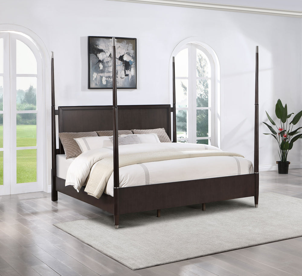 Lachlan Wood Queen Poster Bed Brown